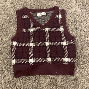 hollister- red plaid vest